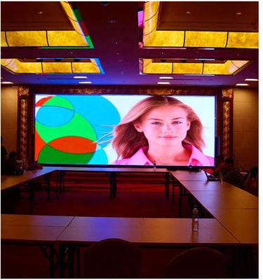 P2.5 RGB इंडोर फिक्स्ड एलईडी स्क्रीन SMD 2121 1000mcd शादी के उपयोग के लिए