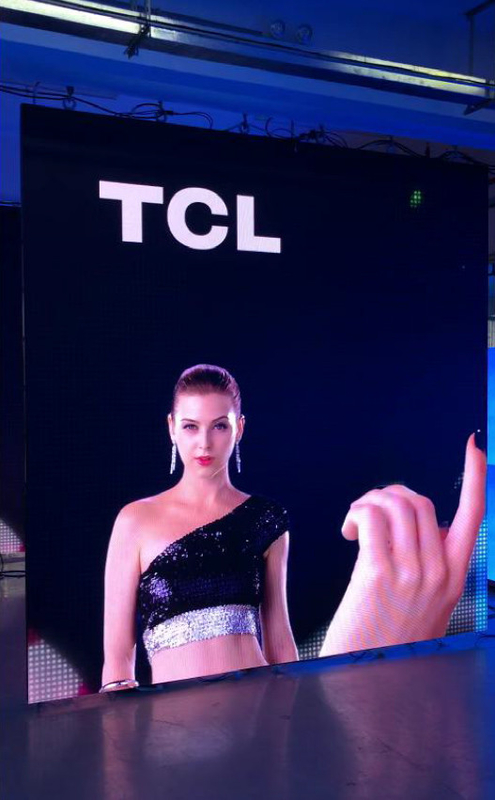 बड़े देखने के कोण P3.91 हैंगिंग इंस्टॉलेशन के साथ इंडोर रेंटल एलईडी स्क्रीन